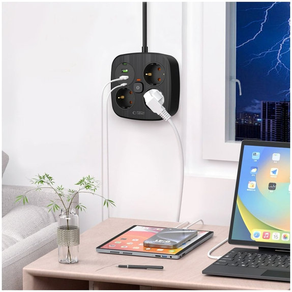 Chargeur secteur PCS3X4 Power Strip 2 USB & 2 USB-C & 3 Socket 200cm, noire, Tech-Protect